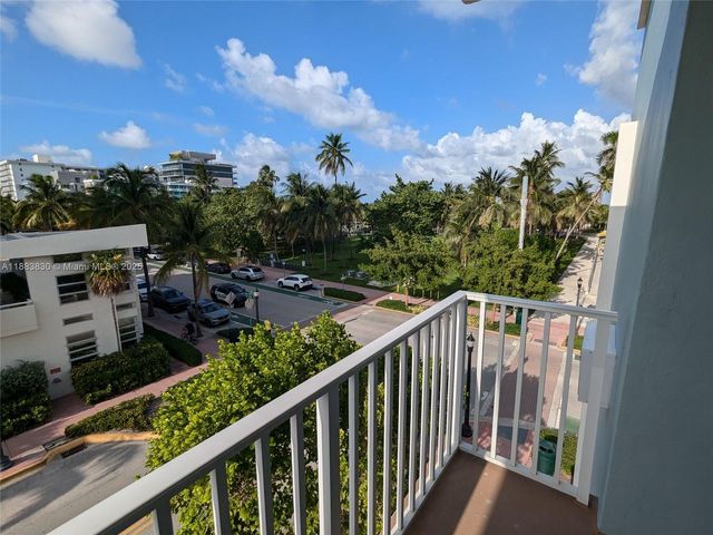 158 Ocean Dr 407, Miami Beach, FL 33139