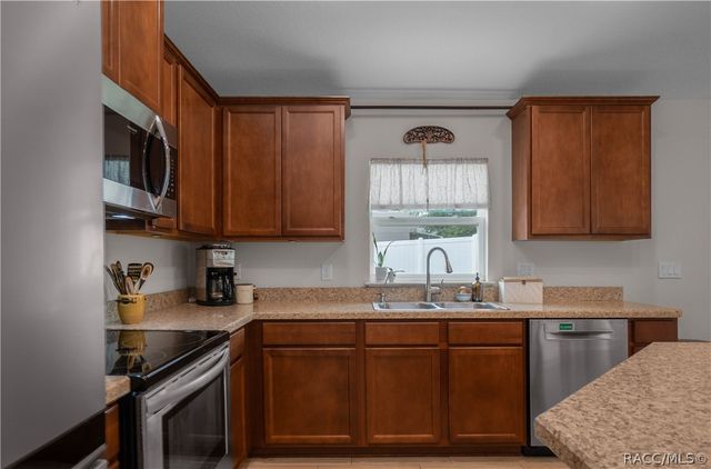 3271 N Burroughs Path, Beverly Hills, FL 34465