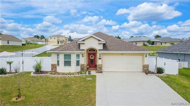 3271 N Burroughs Path, Beverly Hills, FL 34465