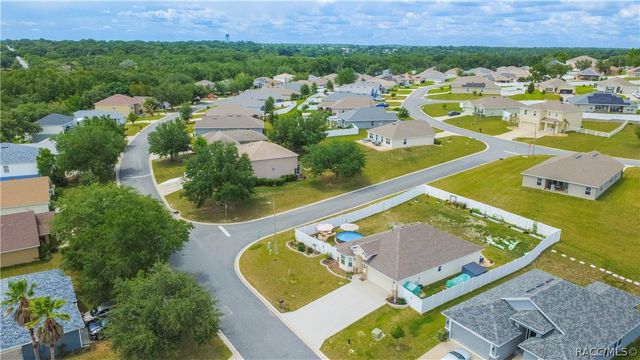 3271 N Burroughs Path, Beverly Hills, FL 34465