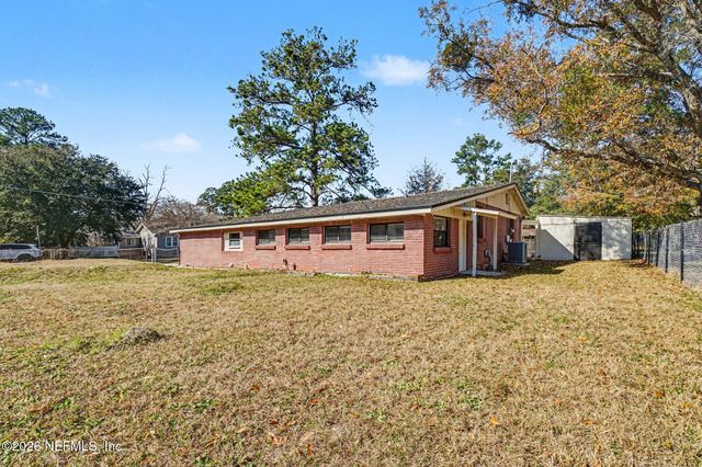 1113 FOUNTAIN Road, Jacksonville, FL 32205