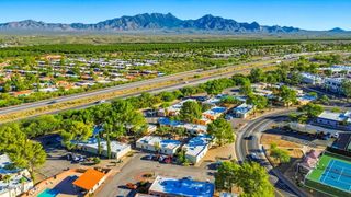 1011 S Calle De Las Casitas, Green Valley, AZ 85614