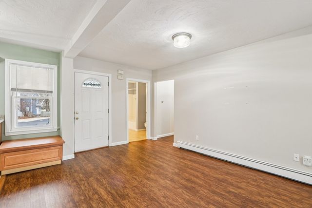 14 Pleasant St A, Franklin, MA 02038