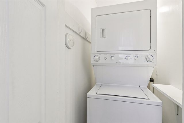 14 Pleasant St A, Franklin, MA 02038