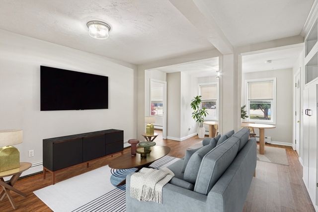 14 Pleasant St A, Franklin, MA 02038