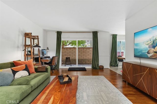700 W La Veta M3, Orange, CA 92868