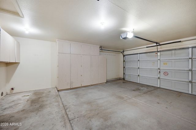 1025 W JEANINE Drive, Tempe, AZ 85284