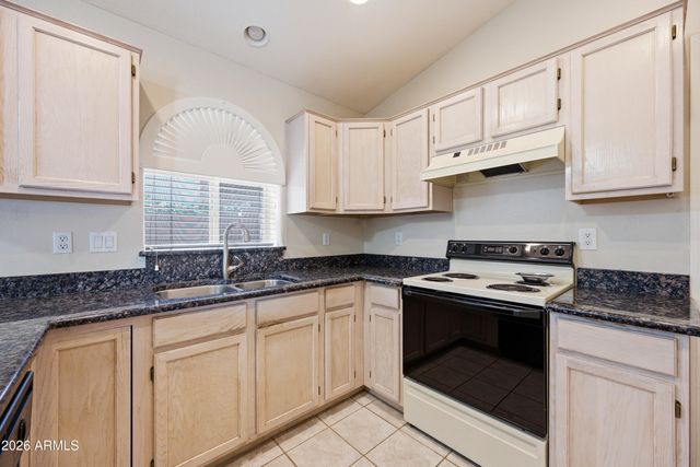 1025 W JEANINE Drive, Tempe, AZ 85284