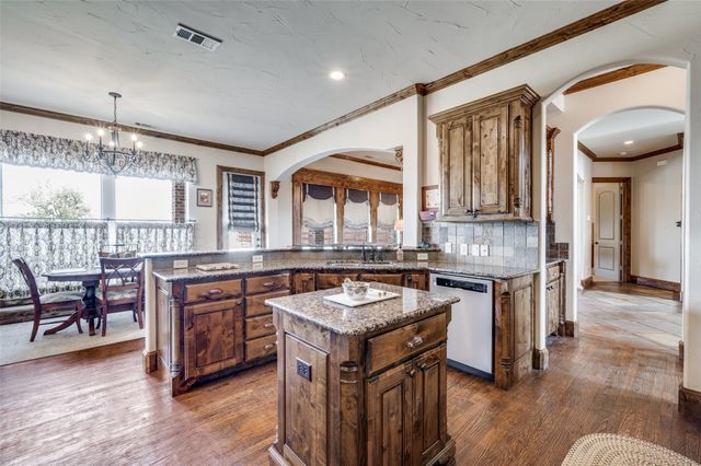 117 Woodland Drive, Krugerville, TX 76227