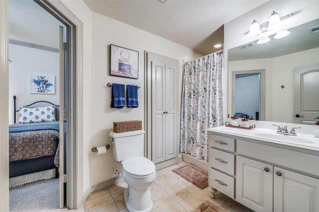 117 Woodland Drive, Krugerville, TX 76227