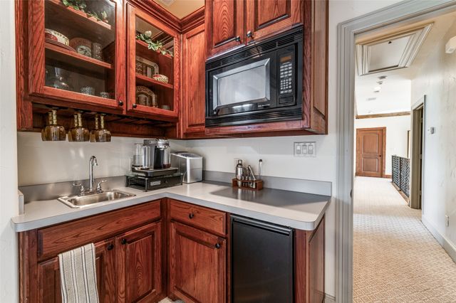 117 Woodland Drive, Krugerville, TX 76227