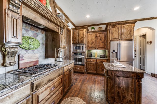 117 Woodland Drive, Krugerville, TX 76227