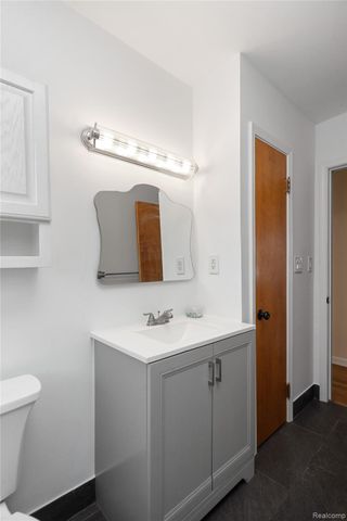 242 Preston Avenue, Waterford Charter Township, MI 48328