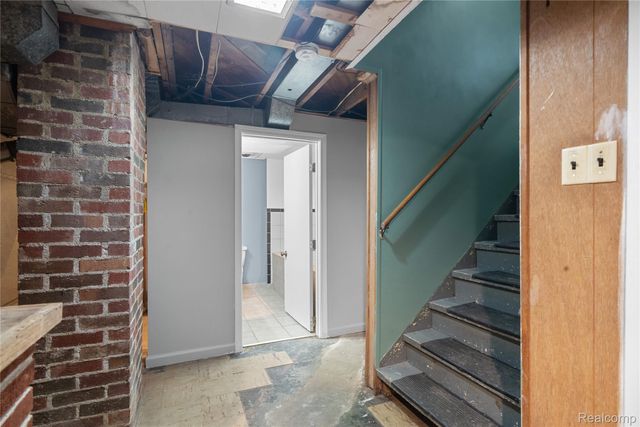 242 Preston Avenue, Waterford Charter Township, MI 48328