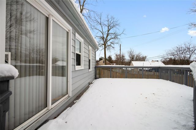 242 Preston Avenue, Waterford Charter Township, MI 48328