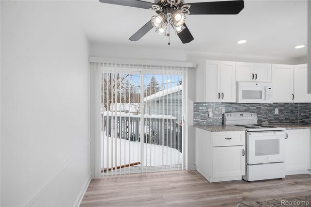 242 Preston Avenue, Waterford Charter Township, MI 48328