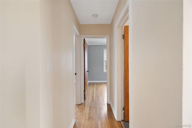 242 Preston Avenue, Waterford Charter Township, MI 48328