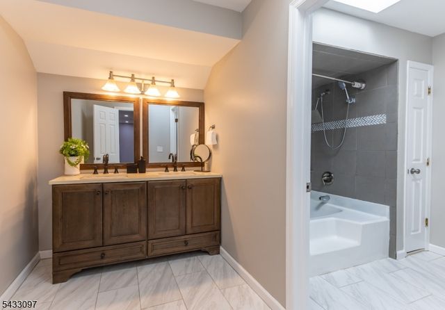 22 Flynn Pl, Wayne Twp., NJ 07470