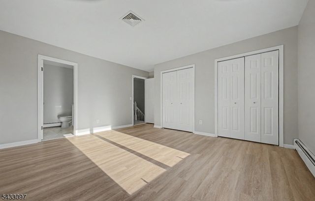 22 Flynn Pl, Wayne Twp., NJ 07470
