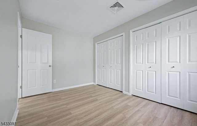 22 Flynn Pl, Wayne Twp., NJ 07470