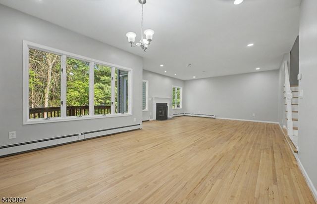 22 Flynn Pl, Wayne Twp., NJ 07470