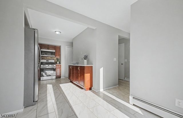 22 Flynn Pl, Wayne Twp., NJ 07470
