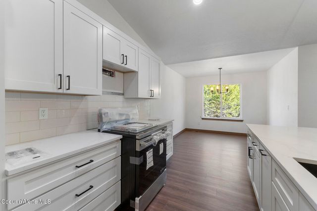 866 E Valley St S, Oldtown, ID 83822