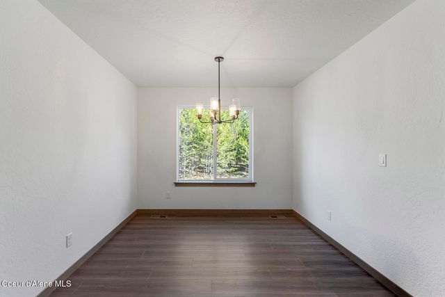 866 E Valley St S, Oldtown, ID 83822