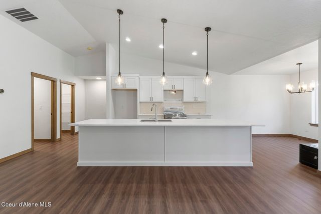 866 E Valley St S, Oldtown, ID 83822