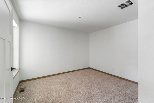 866 E Valley St S, Oldtown, ID 83822
