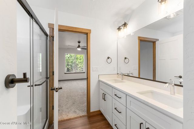 866 E Valley St S, Oldtown, ID 83822