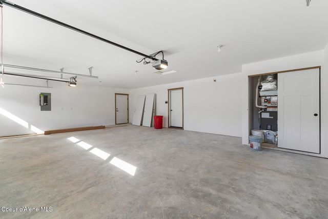 866 E Valley St S, Oldtown, ID 83822