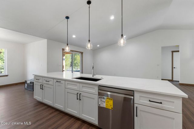 866 E Valley St S, Oldtown, ID 83822