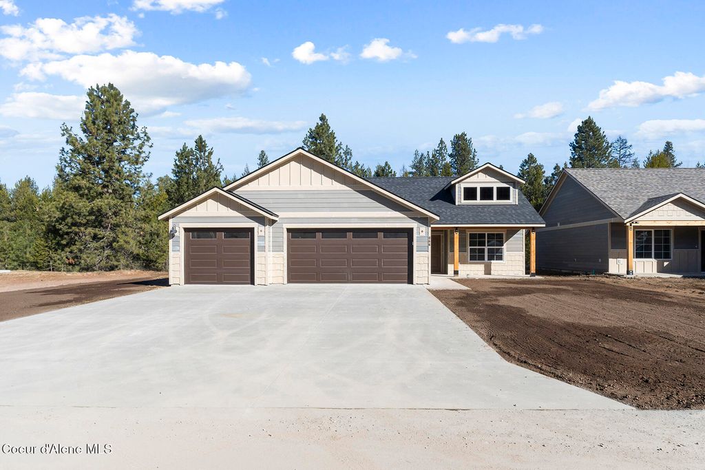 866 E Valley St S, Oldtown, ID 83822