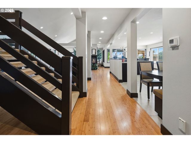 8008 Se EVERGREEN Hwy, Vancouver, WA 98664