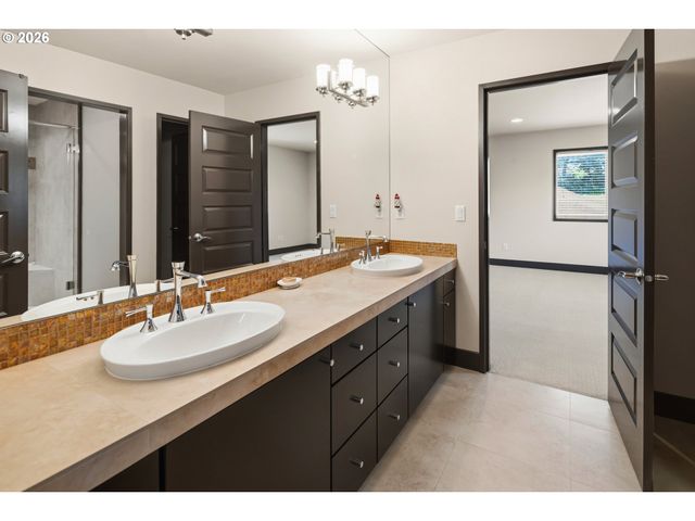 8008 Se EVERGREEN Hwy, Vancouver, WA 98664