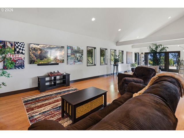 8008 Se EVERGREEN Hwy, Vancouver, WA 98664