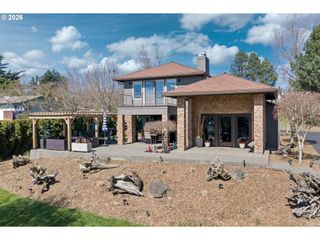 8008 Se EVERGREEN Hwy, Vancouver, WA 98664