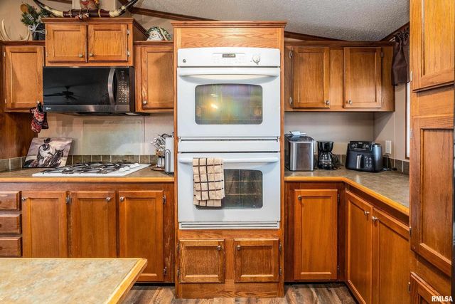 3996 Belgium Road, Mulkeytown, IL 62865