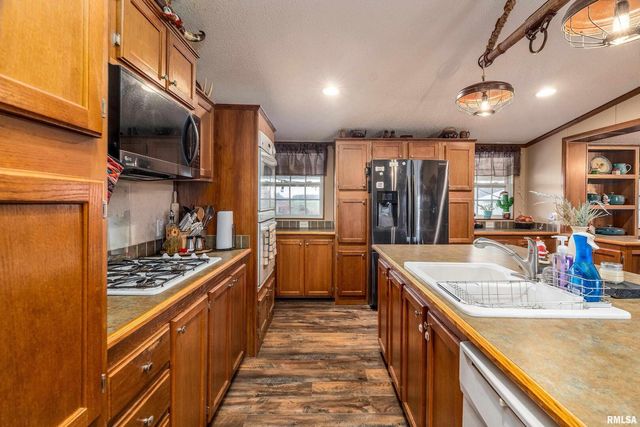 3996 Belgium Road, Mulkeytown, IL 62865