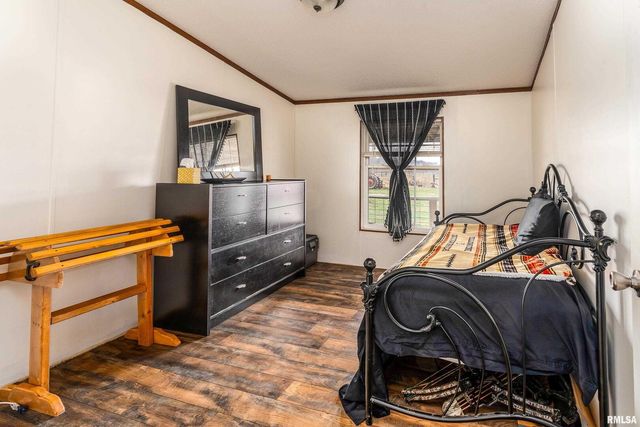 3996 Belgium Road, Mulkeytown, IL 62865