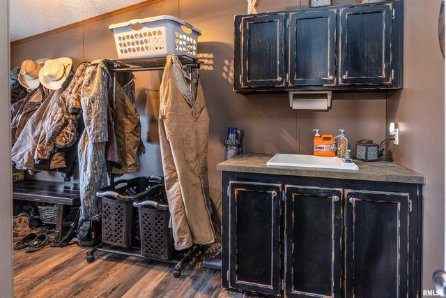 3996 Belgium Road, Mulkeytown, IL 62865