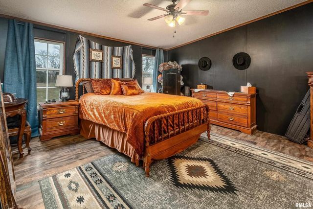 3996 Belgium Road, Mulkeytown, IL 62865