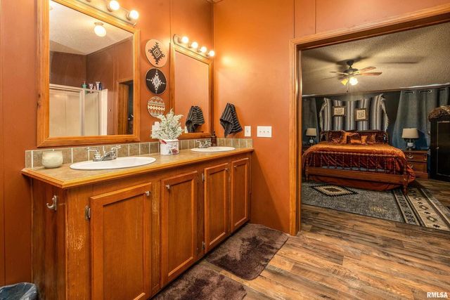 3996 Belgium Road, Mulkeytown, IL 62865