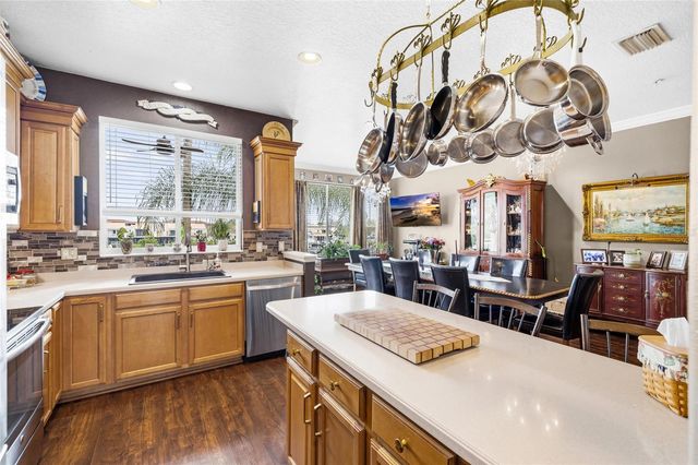 4319 SPINNAKER COVE LN, Tampa, FL 33615