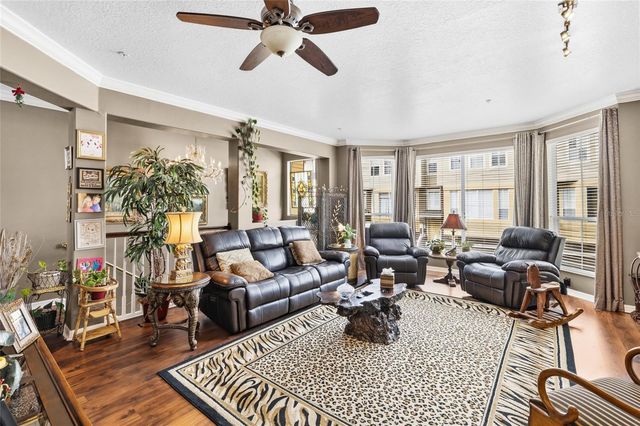 4319 SPINNAKER COVE LN, Tampa, FL 33615