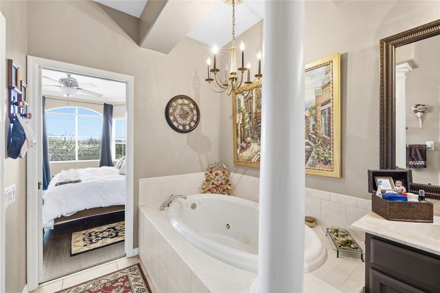 4319 SPINNAKER COVE LN, Tampa, FL 33615