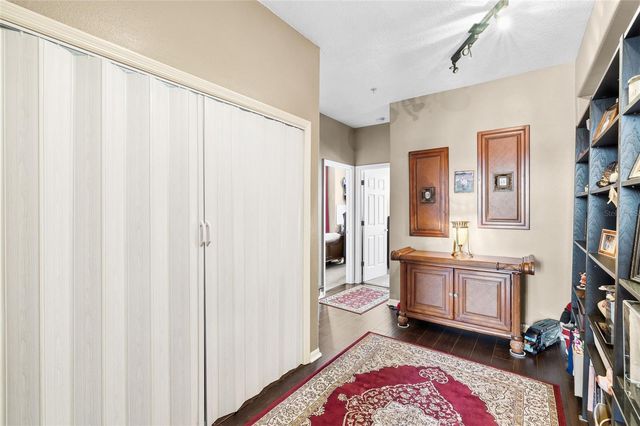 4319 SPINNAKER COVE LN, Tampa, FL 33615