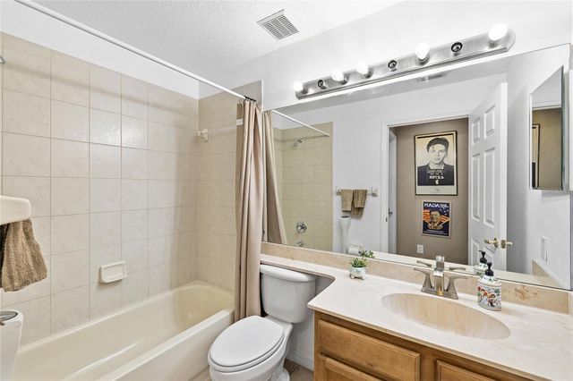 4319 SPINNAKER COVE LN, Tampa, FL 33615