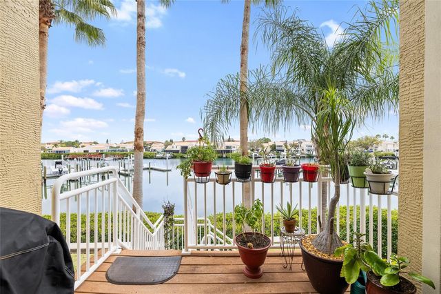 4319 SPINNAKER COVE LN, Tampa, FL 33615